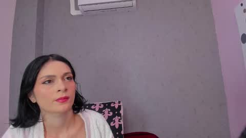 tiffany_mendez online show from 09/24/25, 12:08