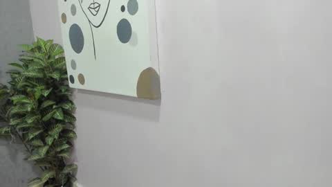 Snapshot of tiffany_mendez chatting on 12/20/25, 12:01 tiffany_mendez online show from 12/20/25, 12:01