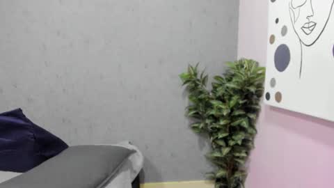 Snapshot of tiffany_mendez chatting on 02/05/26, 12:10 tiffany_mendez online show from 02/05/26, 12:10