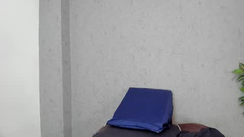 Snapshot of tiffany_mendez chatting on 02/07/26, 12:09 tiffany_mendez online show from 02/07/26, 12:09