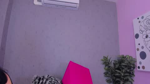 tiffany_mendez online show from 04/11/26, 12:09