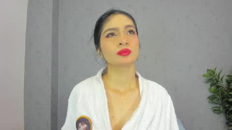 tiffany_mendez online show from 04/18/26, 12:09