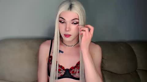 Snapshot of tiffany_smitch chatting on 11/01/25, 03:08 Tif online show from 11/01/25, 03:08