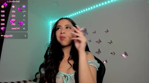 tiffany sofia online show from 11/11/25, 09:48