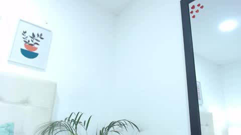 Tifanny Fox online show from 02/25/25, 12:03