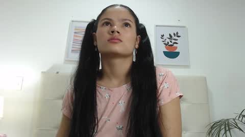 Tifanny Fox online show from 03/12/25, 09:02