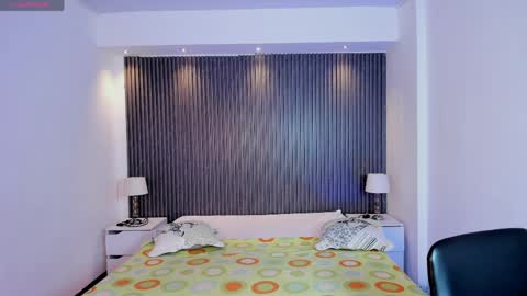 tiffanyhoustton online show from 04/04/26, 12:02