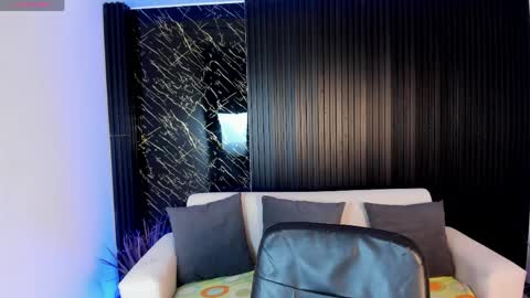 tiffanyhoustton online show from 04/09/26, 12:10