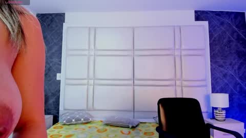 tiffanyhoustton online show from 04/23/26, 12:29