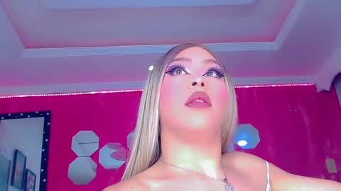 tiffanymackensyy69 online show from 11/08/25, 01:50