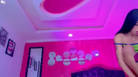 tiffanymackensyy69 online show from 04/18/26, 10:10