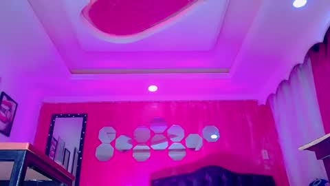 tiffanymackensyy69 online show from 04/23/26, 10:56