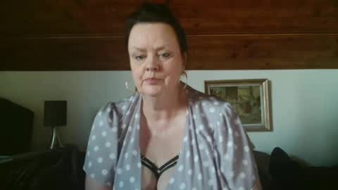 TiffanyMature online show from 10/03/25, 03:09