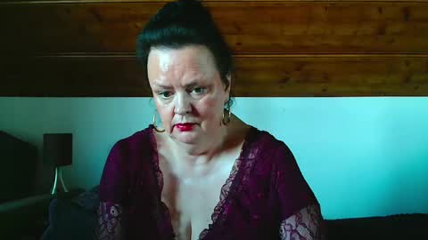 TiffanyMature online show from 11/22/25, 11:31