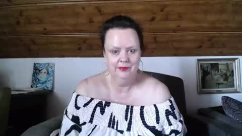 Snapshot of tiffanymature chatting on 07/22/26, 09:01 TiffanyMature online show from 07/22/26, 09:01