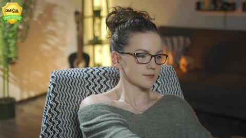 tiffanyriox online show from 03/30/26, 11:50