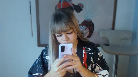 tiffanysutton online show from 09/21/25, 12:18