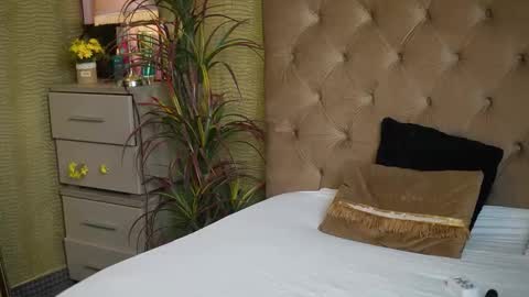  Tiffany  online show from 02/15/26, 12:07