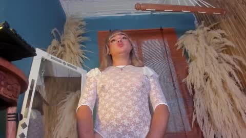 tiffanyy_deluxe online show from 01/14/26, 01:50