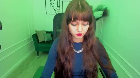 tiffanyyoun online show from 11/07/25, 12:49