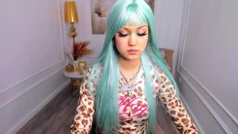 tiffanyyoun online show from 04/21/26, 12:22