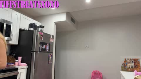 Tiffstreatsxoxo online show from 03/04/26, 04:57
