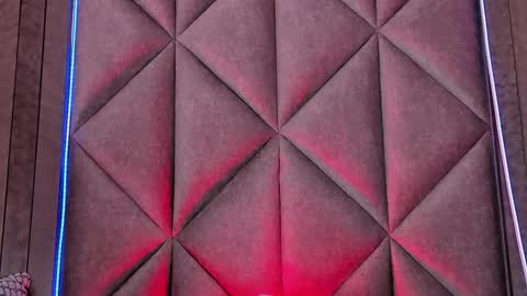 Tiffany  online show from 09/16/25, 08:32