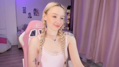 Tiffany online show from 03/18/26, 03:20