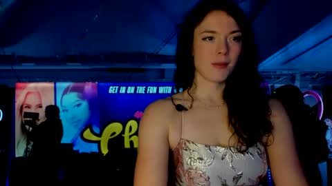 Snapshot of tiggerrosey chatting on 02/01/25, 02:37   All my Links online show from 02/01/25, 02:37