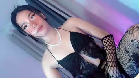 Snapshot of tight_elliana chatting on 09/23/25, 10:40 tight_elliana online show from 09/23/25, 10:40