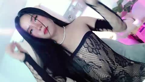 Snapshot of tight_elliana chatting on 10/05/25, 12:14 tight_elliana online show from 10/05/25, 12:14
