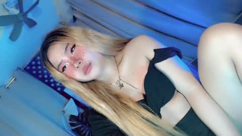 Snapshot of tight_elliana chatting on 07/23/26, 04:54 tight_elliana online show from 07/23/26, 04:54