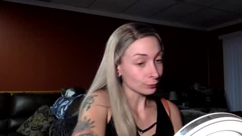 3 online show from 09/11/25, 10:21