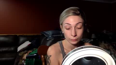 3 online show from 09/16/25, 05:47