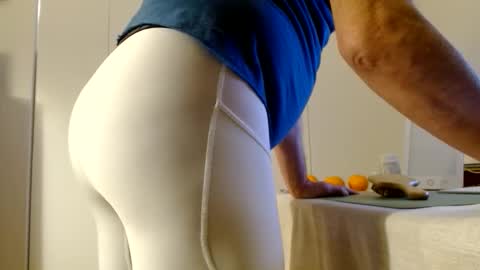 Snapshot of tightshortsspank chatting on 01/12/26, 10:15 Tightshortsspank online show from 01/12/26, 10:15