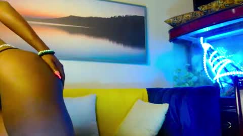 tigress_001 online show from 09/21/25, 01:51