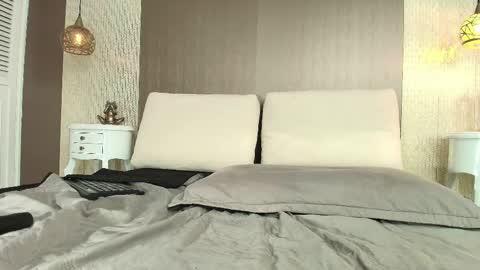 T I F F A N Y online show from 02/12/26, 08:42