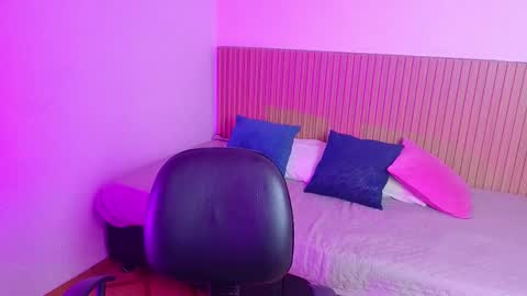 Snapshot of tiinajonus_ chatting on 02/11/26, 12:32 tiinajonus_ online show from 02/11/26, 12:32