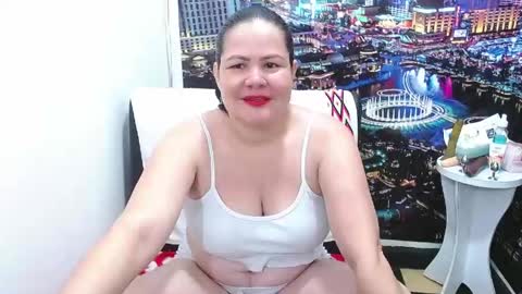 Tila online show from 04/15/26, 02:29