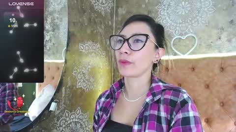 TILA TEQUILA online show from 02/08/25, 06:22