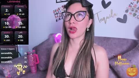 TILA TEQUILA online show from 11/01/25, 02:52