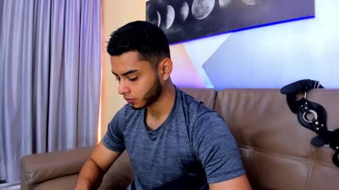 Tyler online show from 01/04/25, 07:34