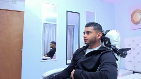 Tyler online show from 01/09/25, 11:58