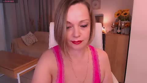 Snapshot of tilly_eliot chatting on 07/25/26, 08:50 Tilly online show from 07/25/26, 08:50