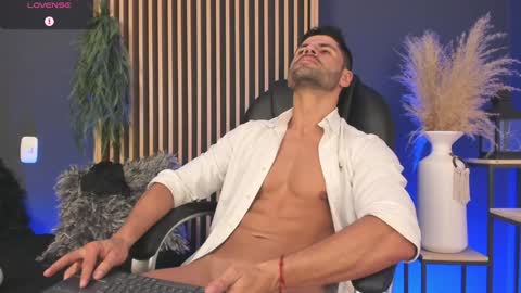 Snapshot of tim__watson chatting on 02/07/25, 01:25 Tim online show from 02/07/25, 01:25