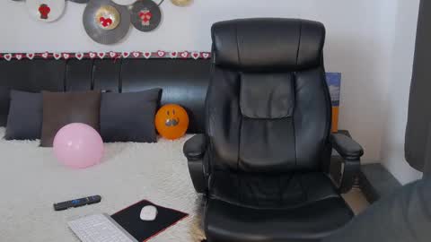 ask me online show from 02/16/25, 10:54