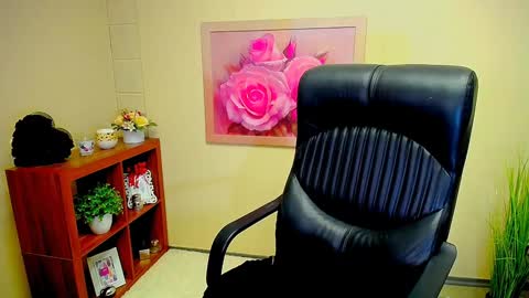 Luisa online show from 01/13/25, 08:58