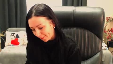 Luisa online show from 02/25/26, 08:02