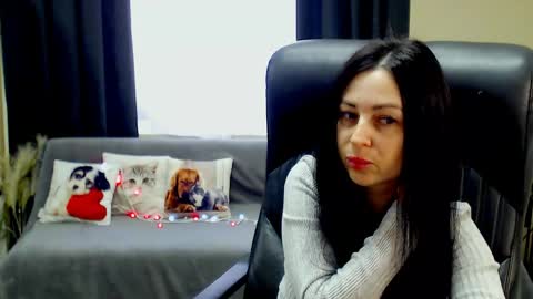 Snapshot of timeparadice chatting on 05/04/26, 07:48 Luisa online show from 05/04/26, 07:48