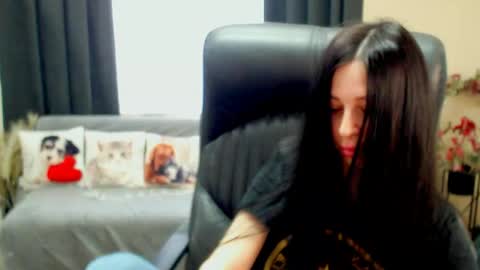 Snapshot of timeparadice chatting on 05/07/26, 07:25 Luisa online show from 05/07/26, 07:25